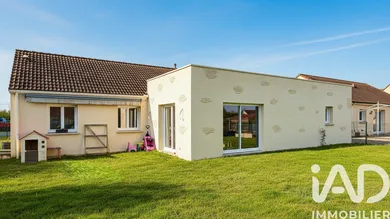 House in Clérey (10390)