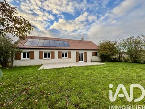 House at Gironville (77890)