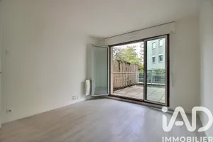 Studio at Issy-les-Moulineaux (92130)