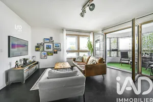 Apartment at Nanterre (92000)