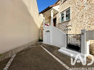 Apartment at Igny (91430)