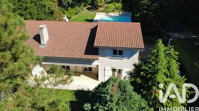 Architectural house in Saint-Paul-en-Cornillon (42240)