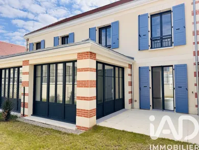 Apartment at Montfort-l'Amaury (78490)