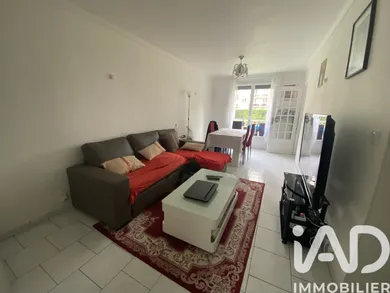 Apartment in Rouen (76100)