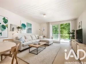 Apartment at Buc (78530)