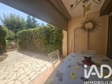 Apartment in Cogolin (83310)