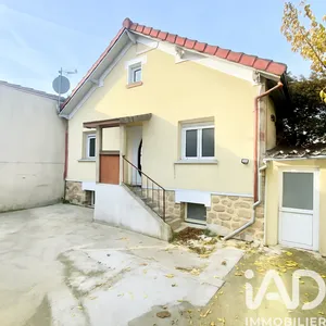 Detached house at Villeneuve-le-Roi (94290)