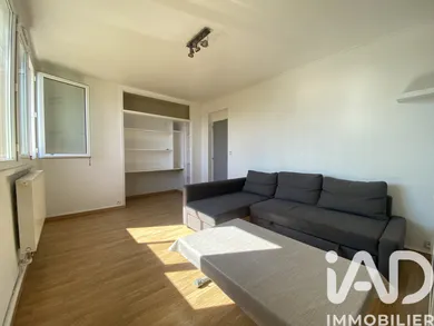 Appartement à Sainte-Geneviève-des-Bois (91700)