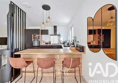 House in Sarrians (84260)