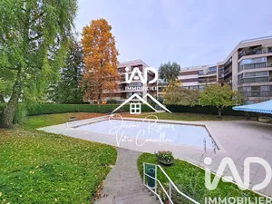 Apartment in Le Chesnay (78150)