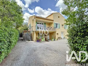 House at Venelles (13770)