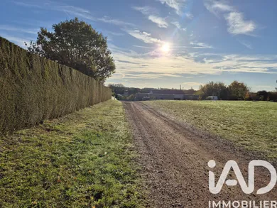 Building plot in Saint-Jean-de-Thouars (79100)