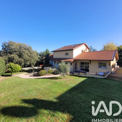 Traditional house at Vindry-sur-Turdine (69490)