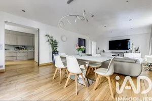 Apartment at Paris (75016)