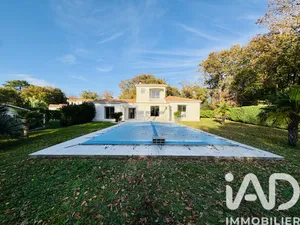 Traditional house at Breuillet (17920)