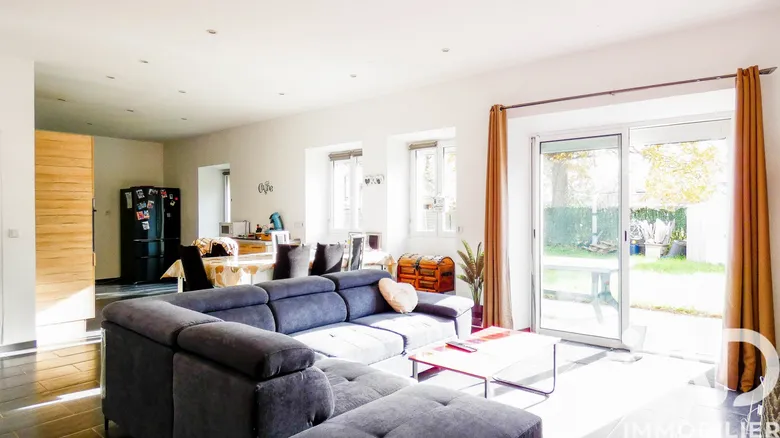 Maison 6 pièces 117 m² · à Batilly-en-Gâtinais · 116,5 m² · 135 000 €