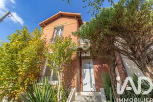 Townhouse in Chatou (78400)