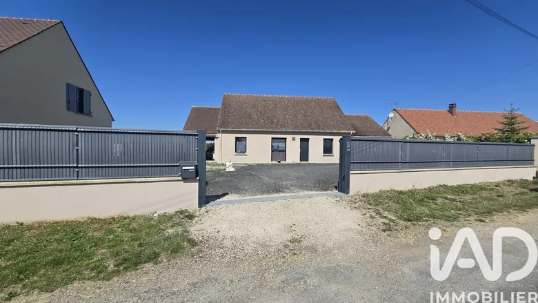 Maison 5 pièces 103 m² · à Briarres-sur-Essonne · 103 m² · 250 000 €