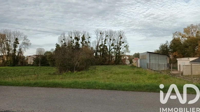 Terrain à bâtir à Verberie (60410) · 106 000 €