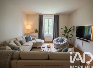 Townhouse at La Gacilly (56200)