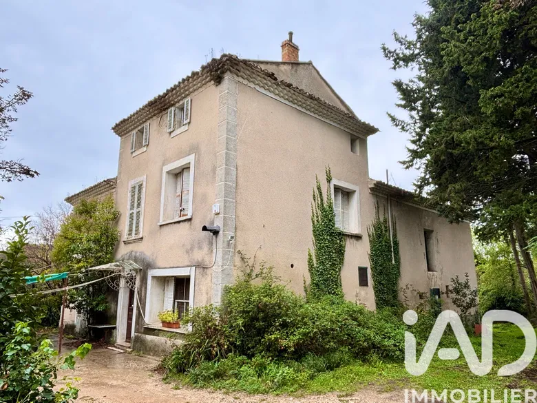 Maison 9 pièces 170 m² · à Carpentras · 170 m² · 305 000 €
