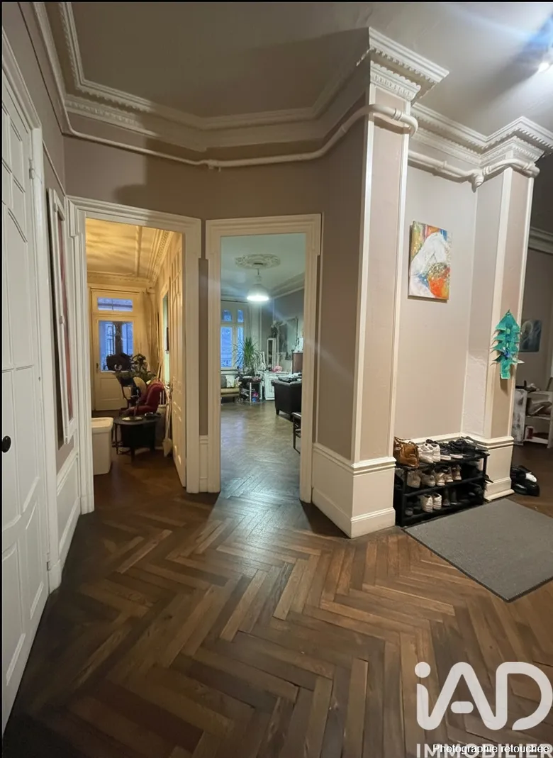 Appartement 5 pièces 156 m² · à Saint-Étienne · 155,8 m² · 145 000 €