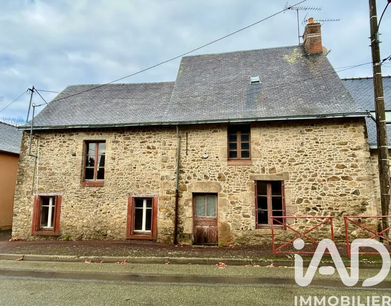 Maison 6 pièces 145 m² · à La Bazouge-des-Alleux · 145 m² · 59 000 €