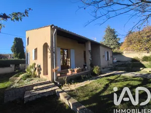 Architectural house in Saint-Étienne-les-Orgues (04230)