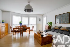 Apartment at Guyancourt (78280)