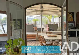 Barge at Villeneuve-la-Garenne (92390)