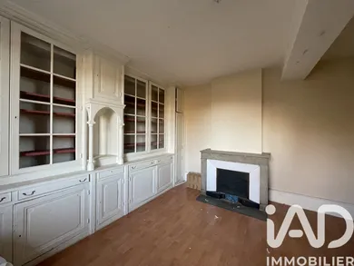 Maison de campagne à Neuville-sur-Ain (01160)
