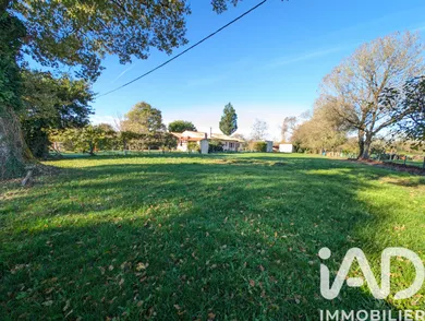Terrain à bâtir à Savignac-de-l'Isle (33910)