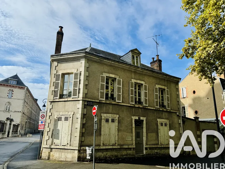 Maison 8 pièces 195 m² · à Orléans · 195 m² · 395 000 €