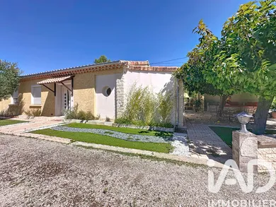 Traditional house in Caumont-sur-Durance (84510)