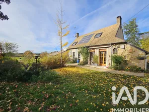 House at Lombron (72450)