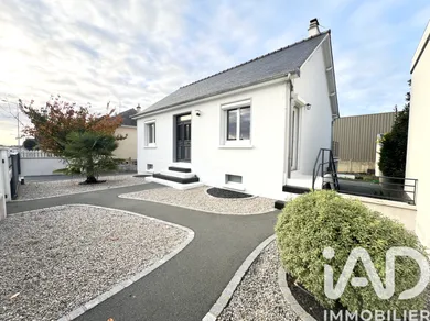 Maison traditionnelle à Évron (53600)