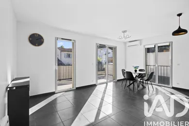 Apartment in Fuveau (13710)