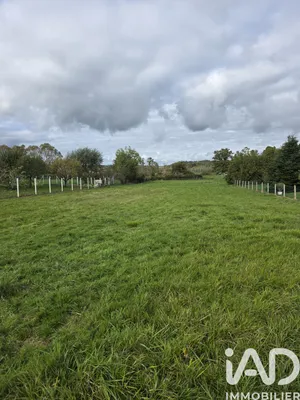 Terrain à bâtir à Saint-Gérand-le-Puy (03150)