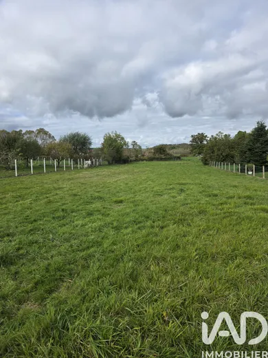 Building plot at Saint-Gérand-le-Puy (03150)