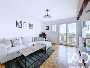 Apartment in Villejuif (94800)