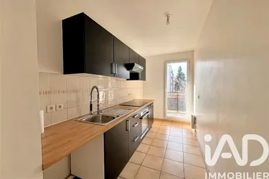 Appartement à Combs-la-Ville (77380)