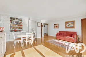 Apartment at Issy-les-Moulineaux (92130)