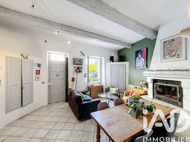 Village house in Velleron (84740)