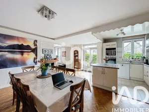 Immeuble à Fougères (35300)