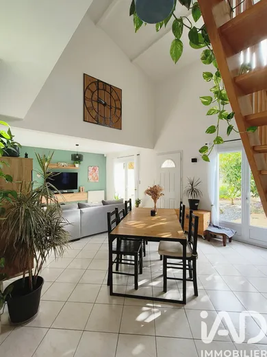 Maison à Saint-Hilaire-de-Loulay (85600)