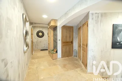 Pavillon à Villeneuve (04180)