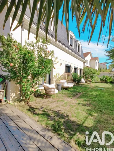 House in Carrières-sur-Seine (78420)