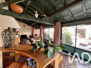 Mansion at Fontenay-le-Comte (85200)