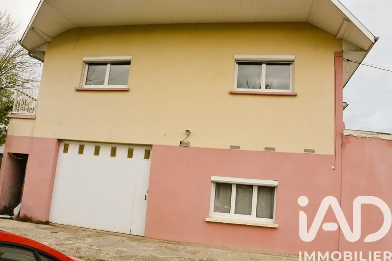 Immeuble 3 pièces 246 m² · à Franleu · 246 m² · 260 000 €