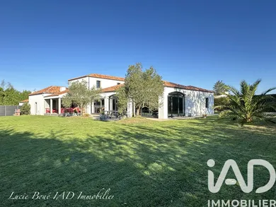 Architectural house in Beauvoir-sur-Mer (85230)
